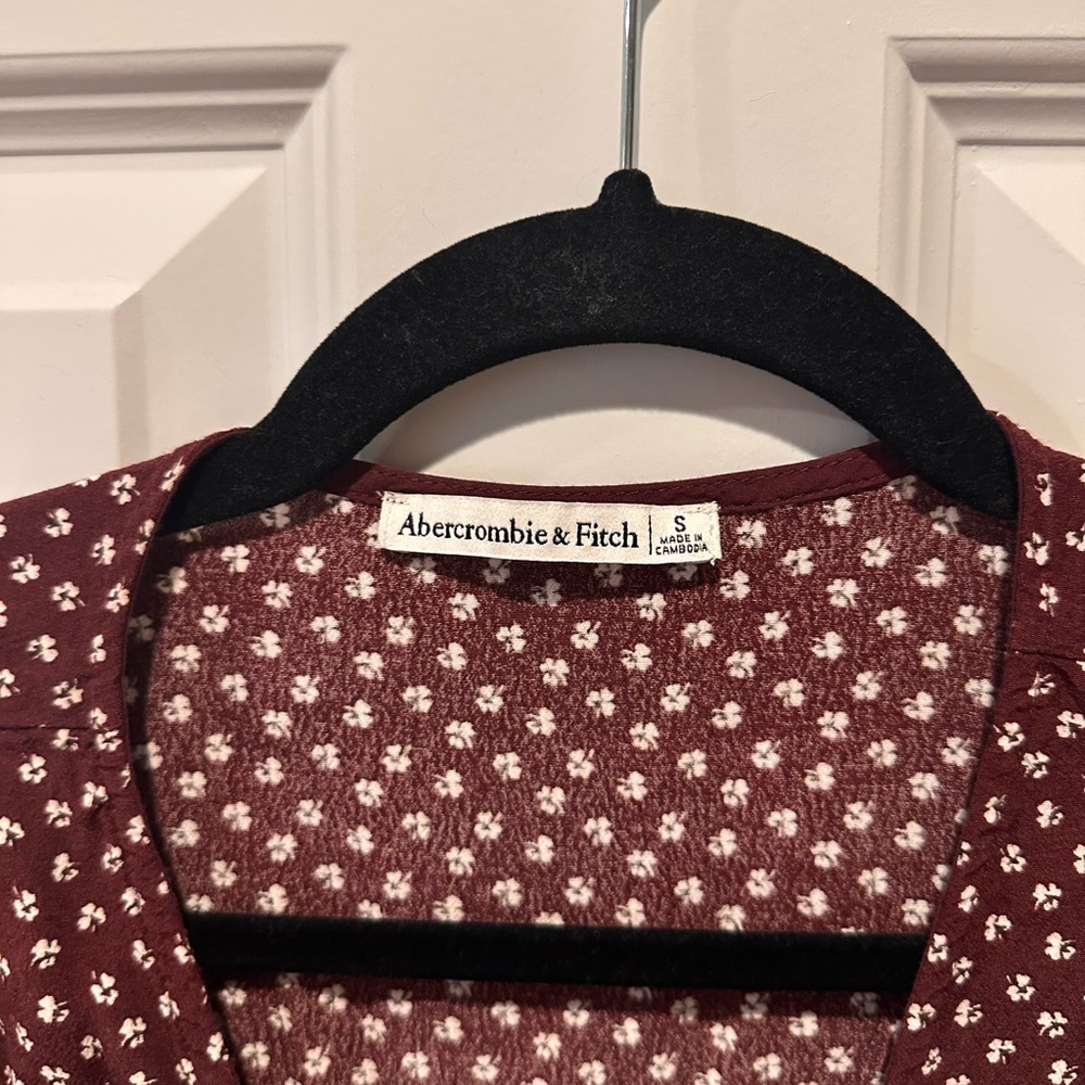 Abercrombie & Fitch Burgundy Floral Long Sleeve Wrap Dress – Size S - Picture 2 of 7